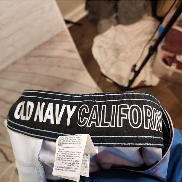 Men's Old Navy "California" board shorts, size 31 - Picture 4 of 5